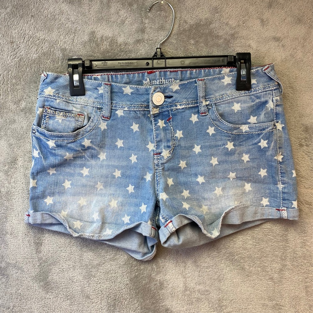 Amethyst Jeans Women Star Print Denim Shorts Light Wash Americana Cuffed Size 9